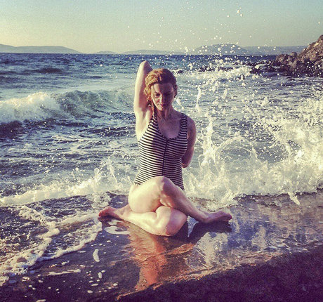 Demet Yoruc sexy actress pictures