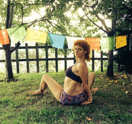 Demet Yoruc adult actress photos