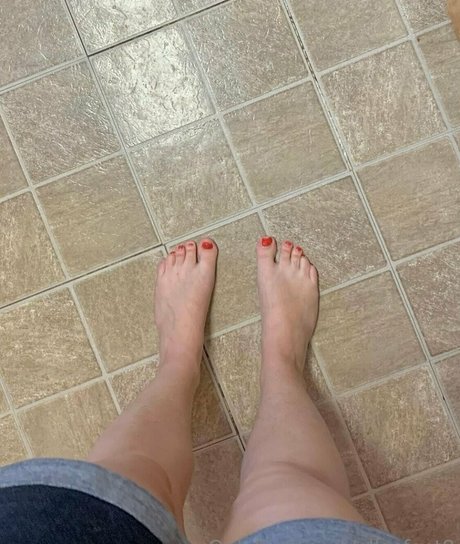 ellesfeet8 art model galleries