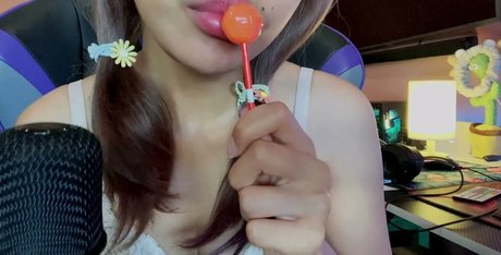 ASMRbyDee profile pic