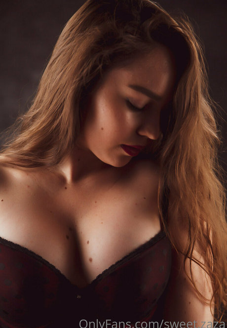 sweet zaza hot model img