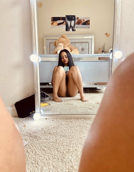 poutygirltv hot actress archive