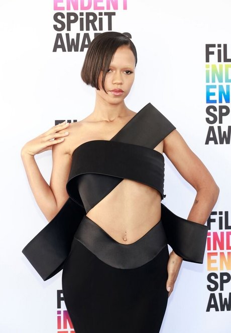 Taylor Russell erotic pornstar pictures