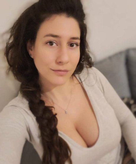 Hadar Simon perfect model pics