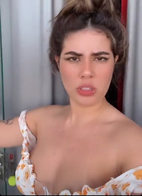 Carlevellyn porn actress photos