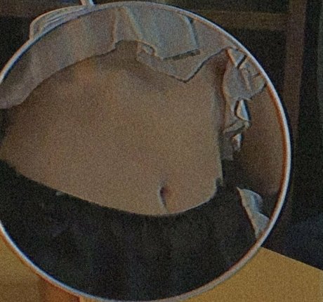 onyour bunny model nice pic