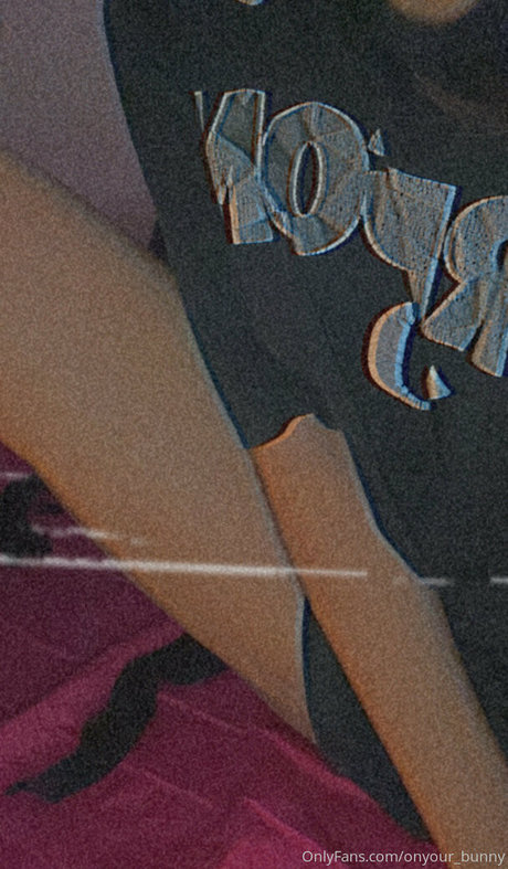 onyour bunny nude pornstar img