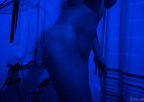 emz v3 art actress img