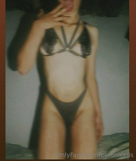 berenicelis model sexy image