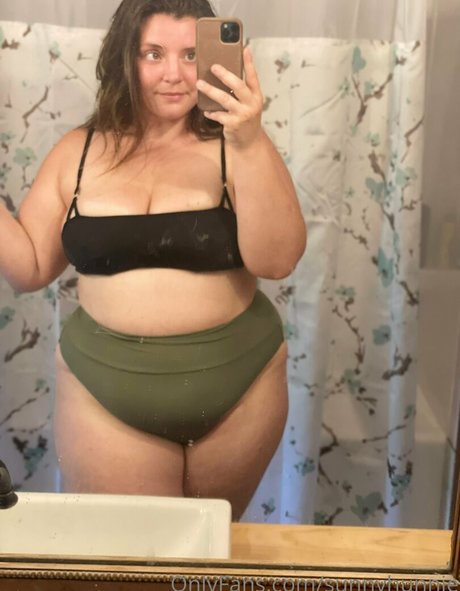 Sunnyhunnie model exclusive pictures