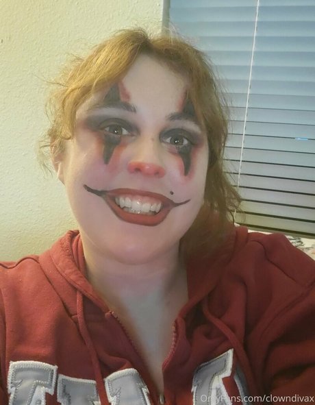 clowndivax thumbnail