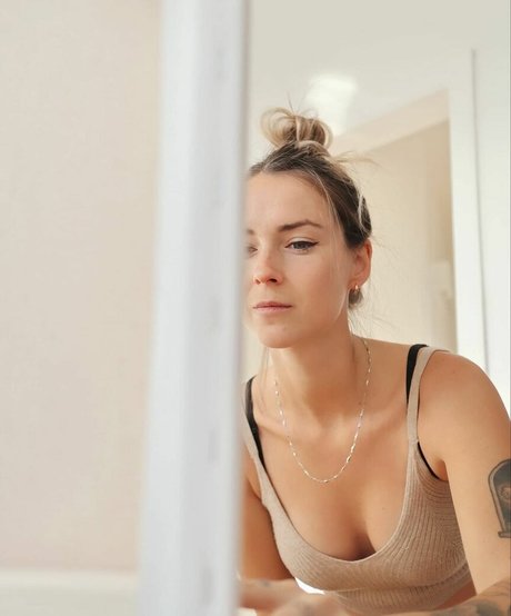 Saremm high quality actress photo