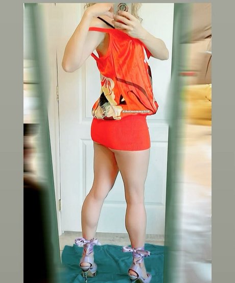Hotmommy956 pornographic star picture