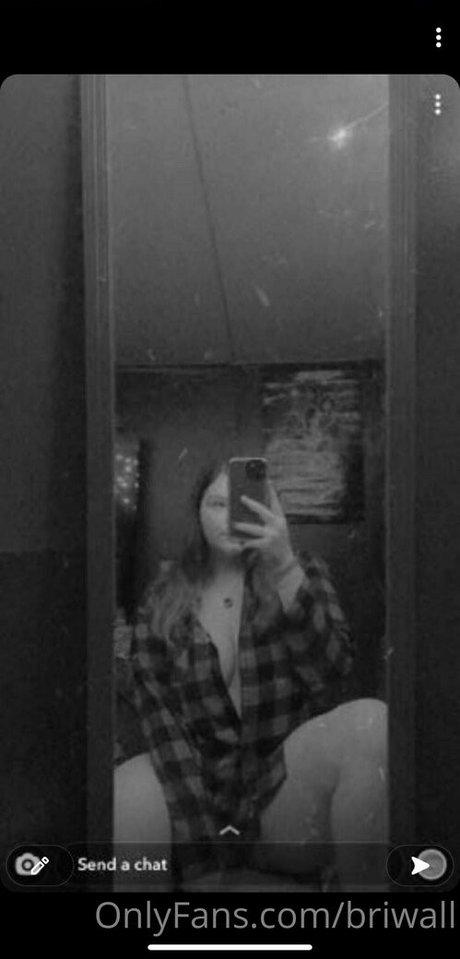 briwall star nude image