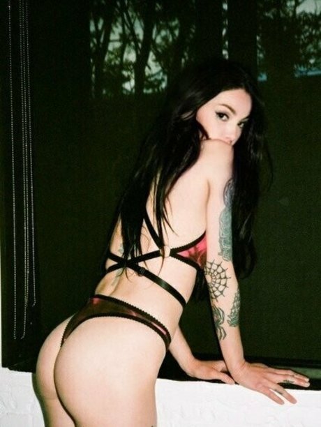 vikkiblowsie2 pornstar xxx photo