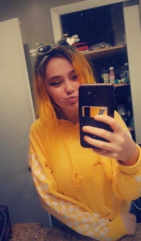 art1stdotz pornstar beautiful image