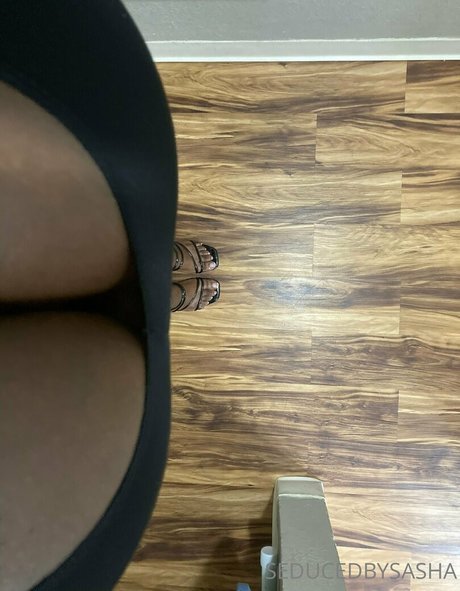 seducedbysasha sex model img