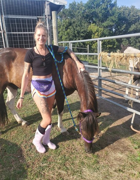 mikaylarainesfans nude pornstar image