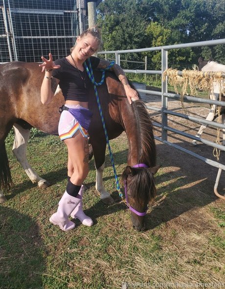 mikaylarainesfans model free pic