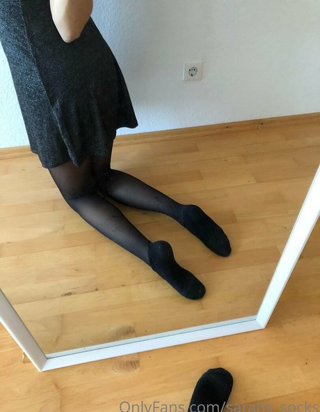 sarahs socks art model pictures