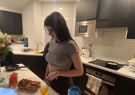 Abbyimu sexy star photo