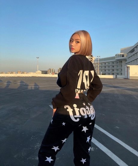 curvy redhead onlyfans beautiful nude photos