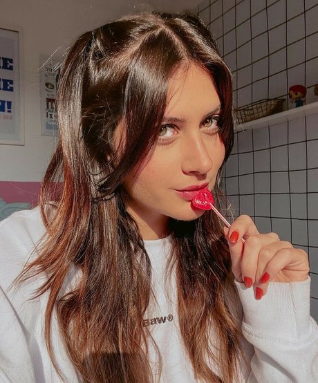 Mariana Nery perfect star pictures