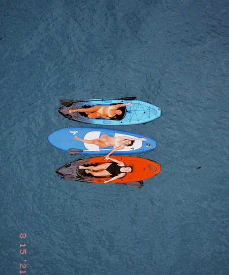 Mariana Nery model adult images