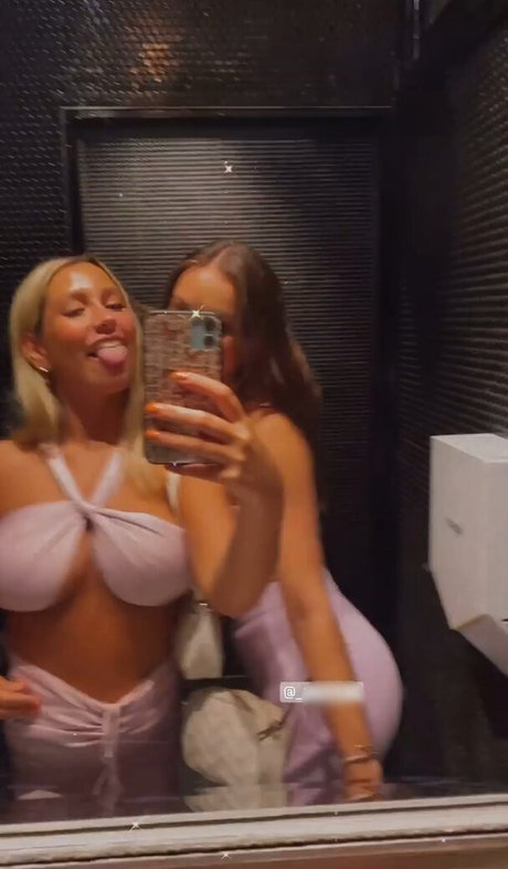 Ariel D hot pornstar image