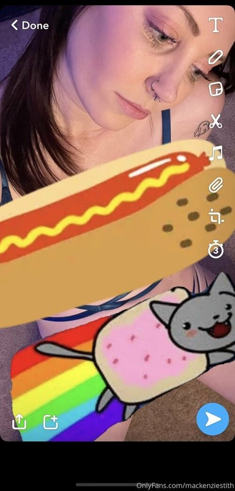 mackenziestith free model pic