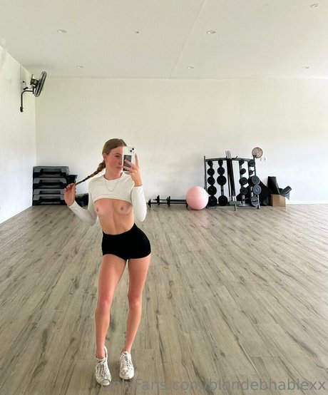 ebony solo onlyfans perfect pictures