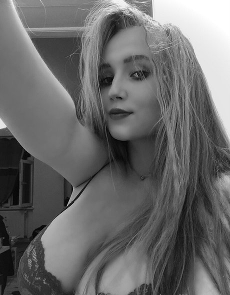 threesome asian onlyfans beautiful naked gallery