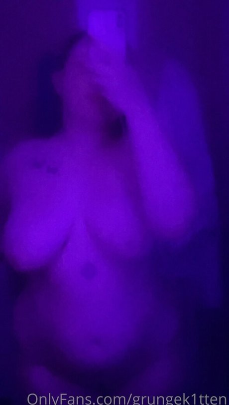 grungek1tten nice star pic