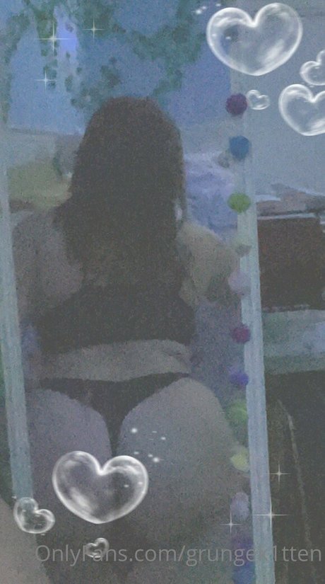 grungek1tten sex actress picture