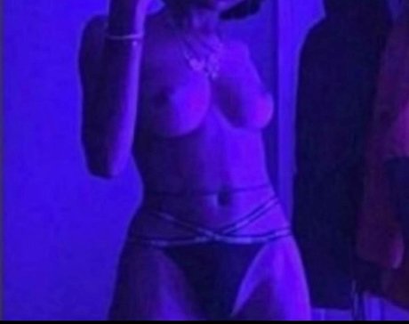 Lagloinski hot pornstar pic