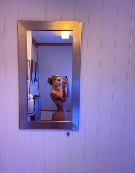 maddech model high quality images