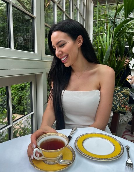 Emma Sinclair pretty model image