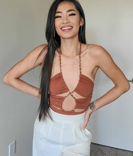 Elizabeth Tran star best gallery