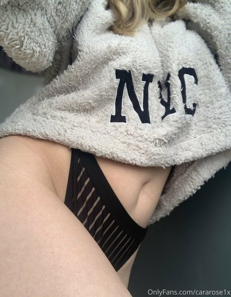 Cara Arabella hd actress pics