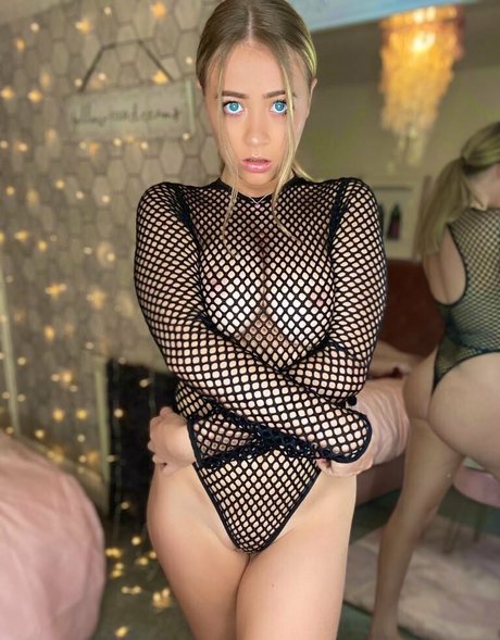 Cara Arabella free actress pictures