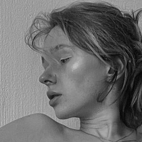 Lilbiii Sashatman pornstar erotic pictures