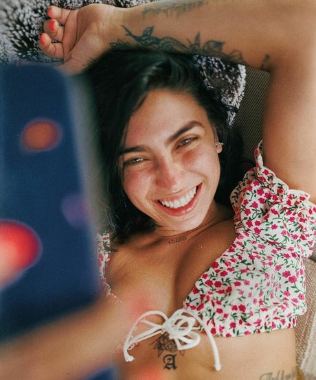 Ohrangutang model sex photos