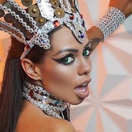 Canela Skin exclusive model image