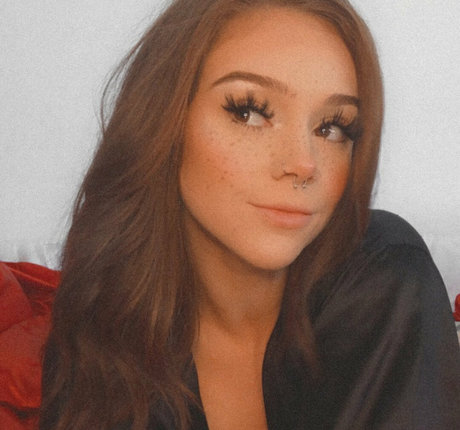 Alicia Parente hd model image