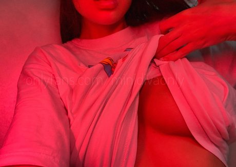 Mini Diva pornstar top images