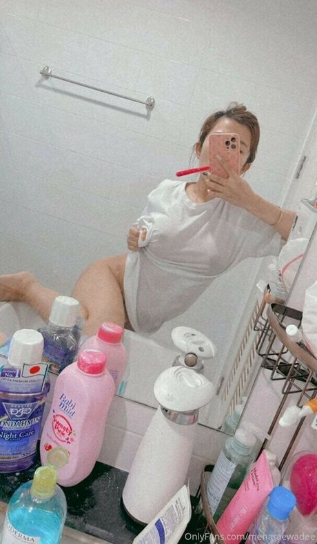 menaraewadee beautiful star photo