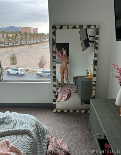 Hannahlouu thumbnail