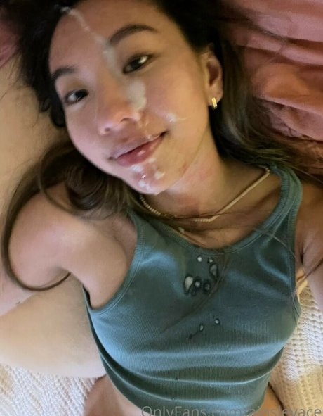 ainsleyace pornographic actress picture