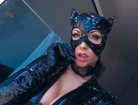 Milkimind model perfect pics