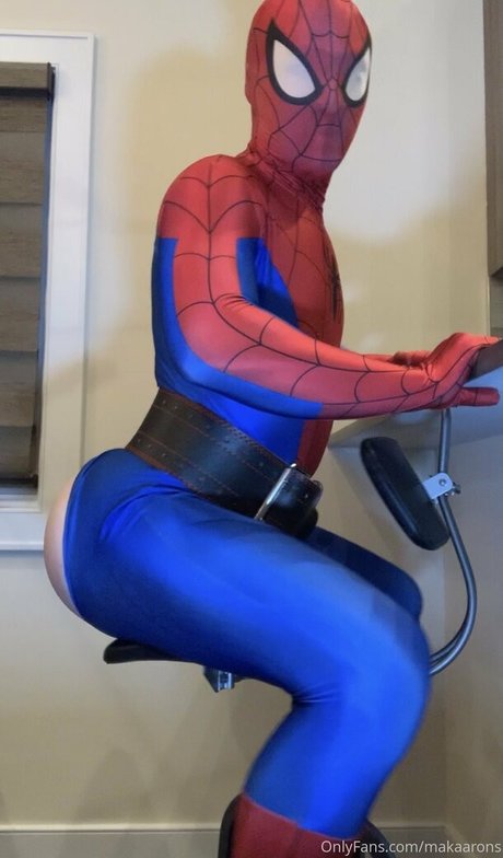 makaarons model pornographic archive